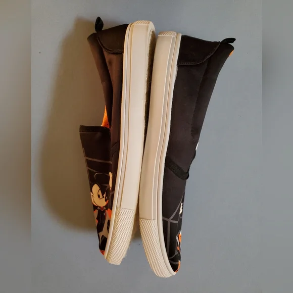 Halloween minnie and mickey slip ons hottopic - Picture 4 of 6
